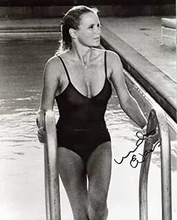 Young Linda Evans - Фото база