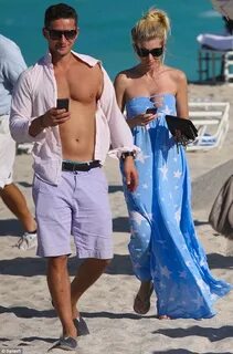 Paulina Gretzky at Miami Beach -01 GotCeleb