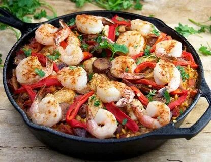 Easy Spanish Paella Recipe with Shrimp and Chicken I Panning