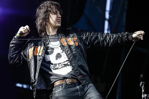 Julian casablancas, Mens hairstyles, The strokes