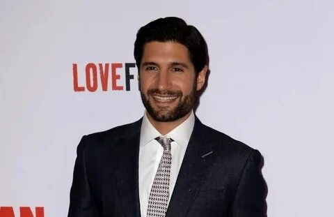 Kayvan Novak Tardis Fandom