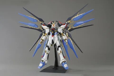 1/60 Perfect Grade Strike Freedom Gundam. Купить в магазине 