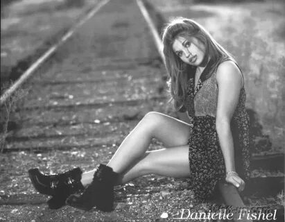 Picture of Danielle Fishel