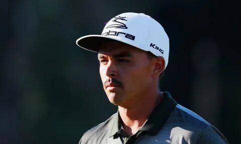 Rickie Fowler seizes lead with third-round 68 at The Barclay