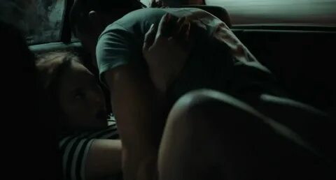 Мора Аренильяс голая - Невидимое (2017) EroScena.com