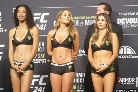 UFC 241 - Les Rings Girls - UFC Fans