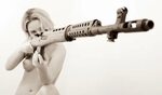 Голые девки с оружием (80 фото) - порно фото