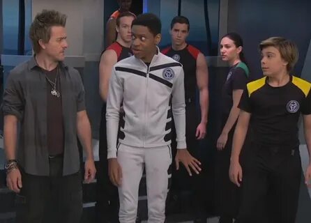 All the Students Vanish in This New 'Lab Rats' Finale Promo 