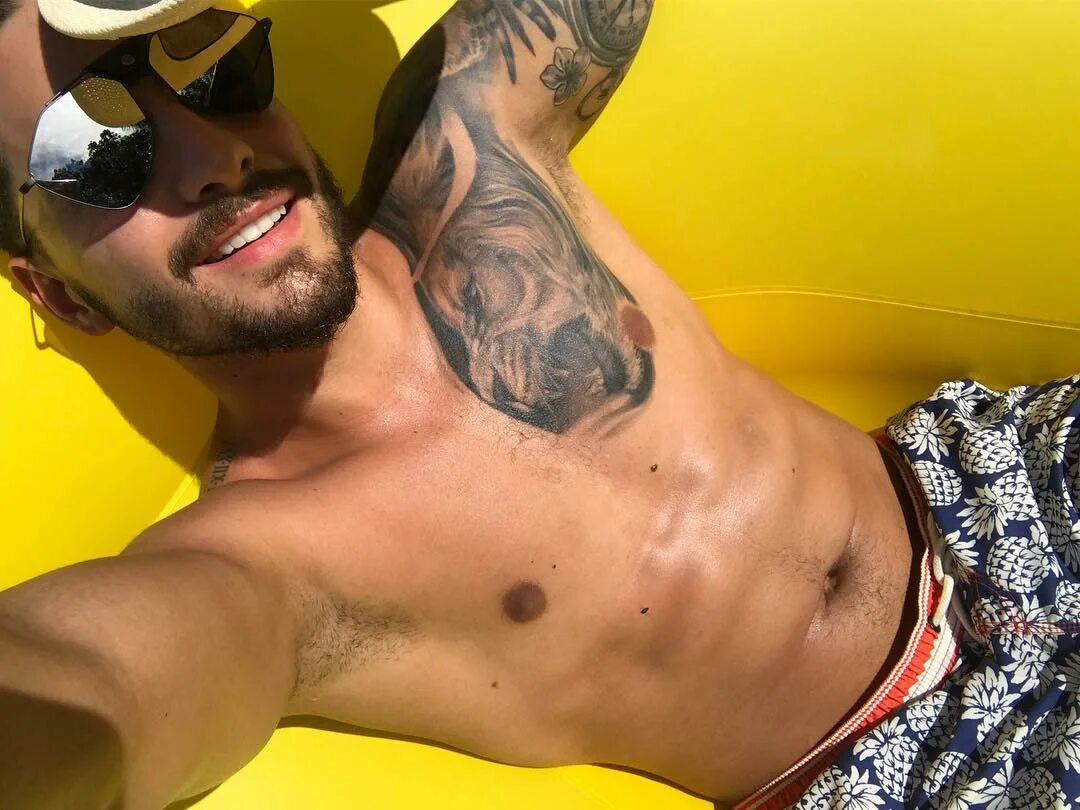 MALUMA on Instagram: "🍍 ☀ V A C A C I O N E S ☀ 🍍" 