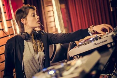 Watch Charlotte de Witte delivering a thunderous techno set 