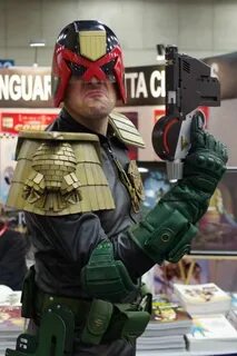 Judge Dredd Cosplay #cosplay #dredd #judgedredd Super herói,