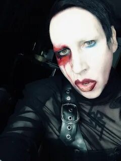 Пин на доске Marilyn Manson