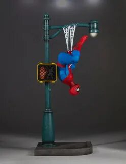 Статуэтка Человек-Паук от Gentle Giant 35 см. купить в интер