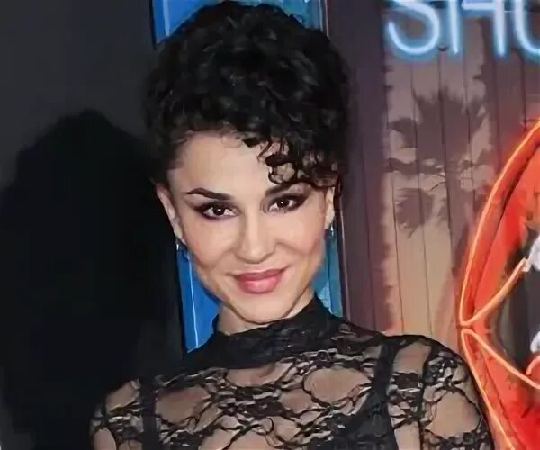 Layla Alizada Biography - Facts, Childhood, Family Life & Ac