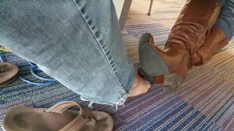 Library Foot Crush 4 - YouTube