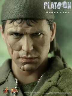 Hot Toys MMS 141 Platoon - Sergeant Barnes - Hot Toys Comple