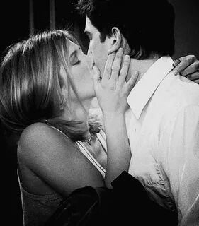 Kiss kissing romance GIF - Find on GIFER