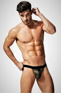 ★ Bulge and Naked Sports man : Underwear : Seen through 透 け 