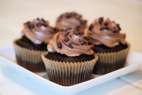Chocolate Cup Cake - Chocolate Cupcakes with Chocolate Butte