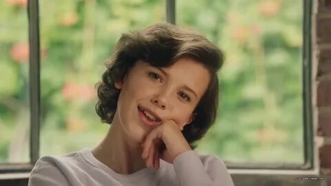 Casco Predecir huella millie bobby brown converse comercial 