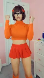 Valie @velvetvalie tiktok video #velma #velmacosplay #latina