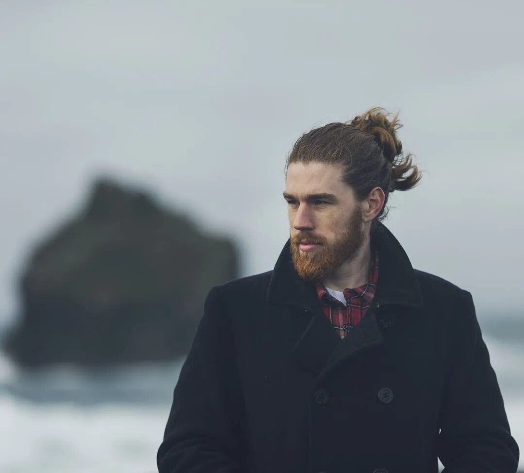 "On the coast of iceland // #manbun #manbuns #manbunlove #manbunmonday...