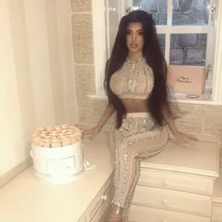 Photos of Chloe Khan. Images from chloekhanxxx twitter accou