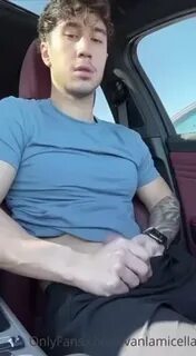 Evan Lamicella: Car Jerk N' Cum - ThisVid.com