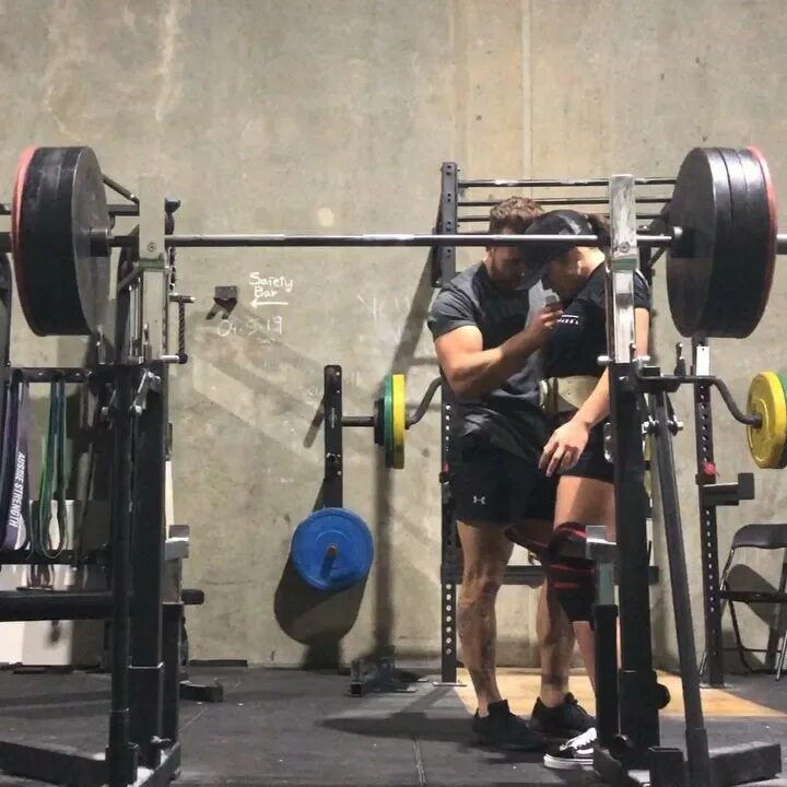 Paige Mills 🏳 🌈 on Instagram: "1️⃣ 150kg/330lb squat 2️⃣ 125kg/275lb for trips. 