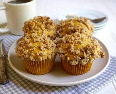 Pumpkin Crumble Muffins are topped with pumpkin spice crumbs