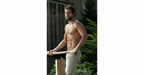 Shirtless Ryan Reynolds Pictures POPSUGAR Celebrity Photo 10