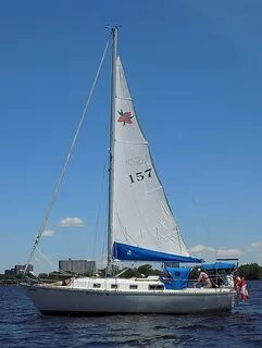 File:Ontario 32 sailboat Marie Rose 2788.jpg - Wikipedia