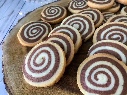 treats в Твиттере: "Chocolate-Vanilla Pinwheel Cookies #trea