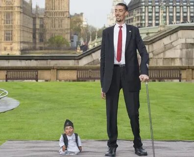 Tallest Person In The World : Tallest Man In The World With 
