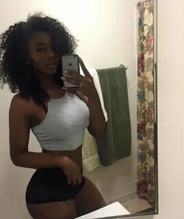 Black Naked Thick Girl In The Mirror Pictures - Porn Photos 