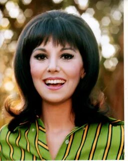 Marlo Thomas * Actress known from the TV series That Girl. M