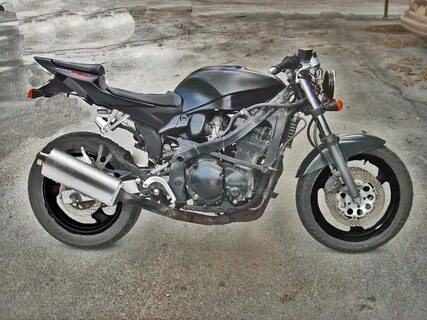 Katana 600 Streetfighter Mobil Pribadi