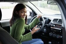 Safety Tips For Cell Phone Use While Driving - Spot Dem