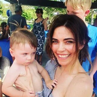 Amelia Heinle (@ameliamheinle) — Instagram