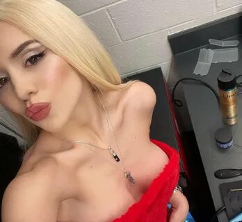 Ava Max ⚫ ️cummiez ⚫ @celebcummiez.