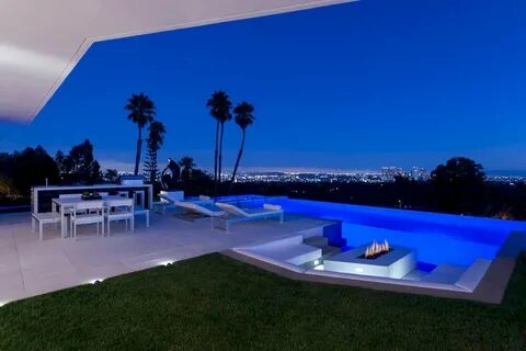 Laurel Way House in Beverly Hills, California by Whipple Rus