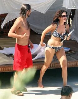 Lisa Edelstein - Bikini in Italy-14 GotCeleb