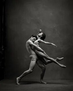 Застывший полет: невероятные фотографии артистов балета в та