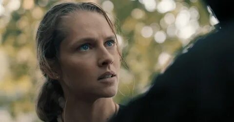 Teresa Palmer in A Discovery of Witches Season 1 Scene POPSU