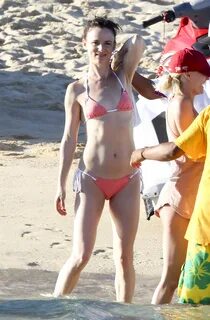 Juliette Lewis in Bikini Bikini/Butts Celebs and Amateurs