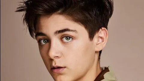 Who Is Asher Angel Dating, The Kid From Shazam Seen With A T