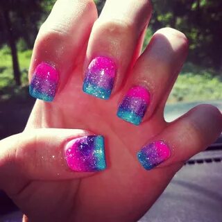 Pink blue and purple ombré w/ sparkles. Nail art Pink nail d