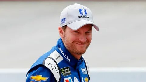 Dale Earnhardt Jr. announces he'll retire after 2017 season 