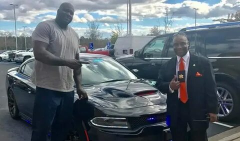 Shaq's New Police Car is a Freakin' Hellcat