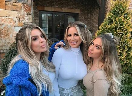 Mommy-Daughter Doppelgangers! Kim Zolciak-Biermann and Her D